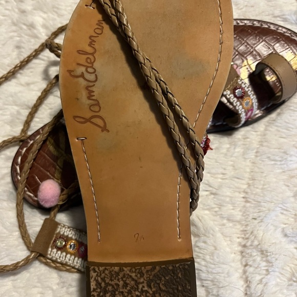 Sam Edelman Gretchen Sandals Boho Embroidery Mirrors with Poms and Tassels S 7.5 - Picture 6 of 6
